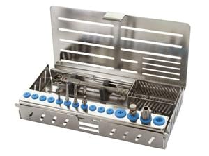 Implantatkassette Nr. 2 Größe 15,5 x 8 x 2 cm