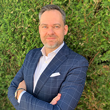 Sebastian Kenning, Verkaufsleiter Region Mitte bei der Henry Schein Dental Deutschland GmbH.